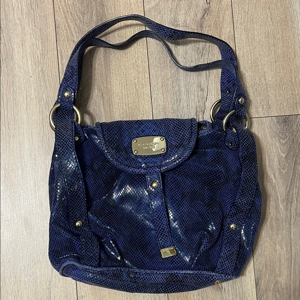 Michael Kors purple Snakeskin-Texture Shoulder Bag with Gold Hardware